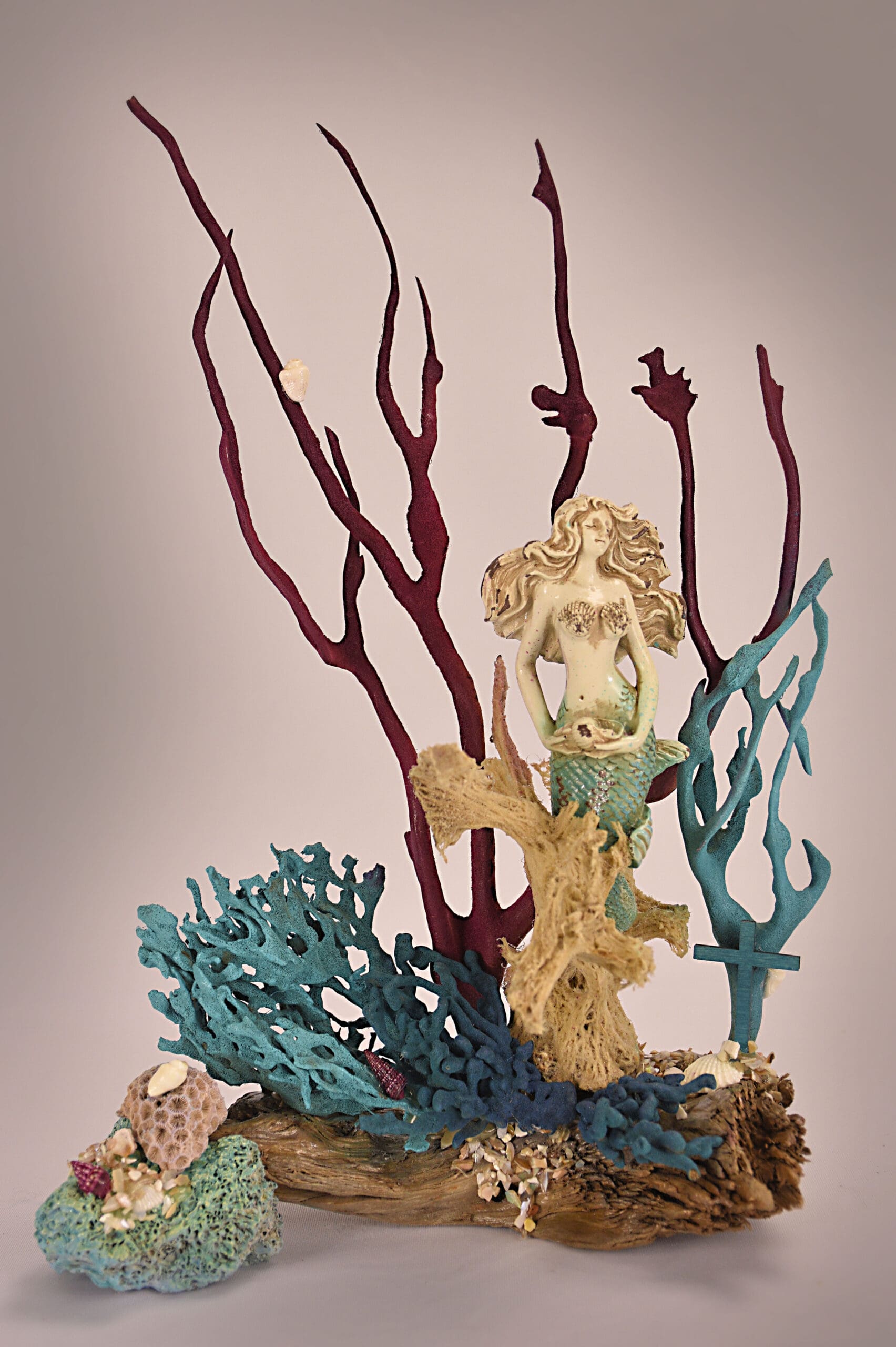 Mermaid rustic on tree trunk 8x12